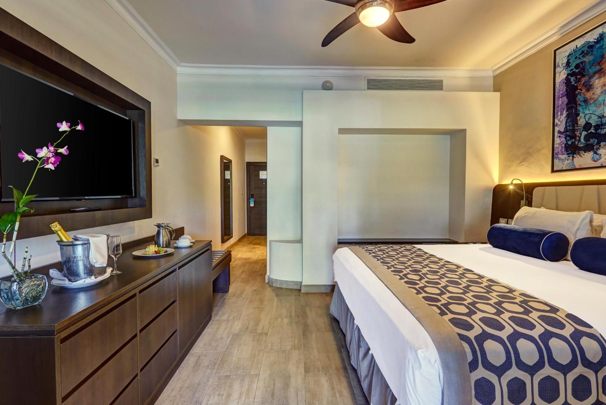 Royalton Splash Punta Cana, An Autograph Collection All-Inclusive Resort & Casino מראה חיצוני תמונה